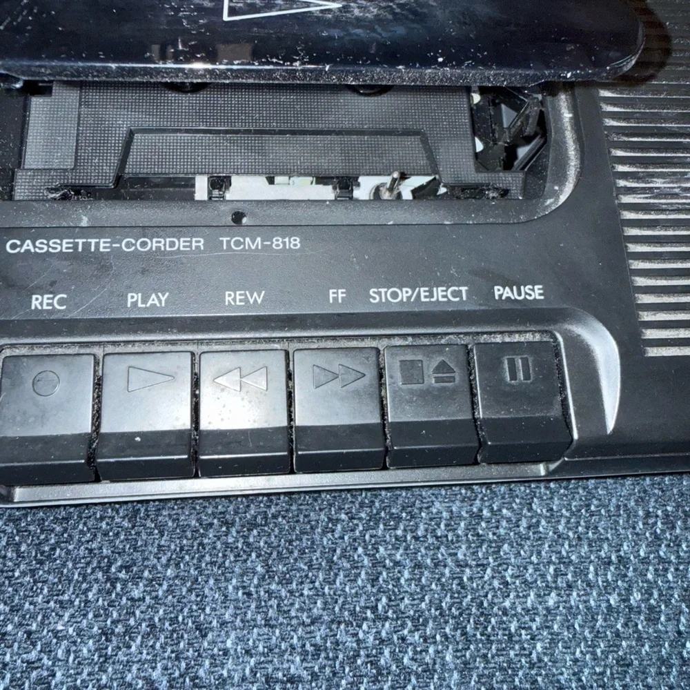 Sony Cassette Corder‎ TCM-818 Tape Player/Recorder
